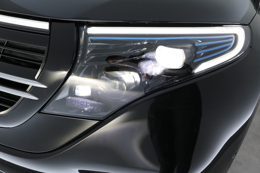 Mercedes-Benz EQC vaihtoauto