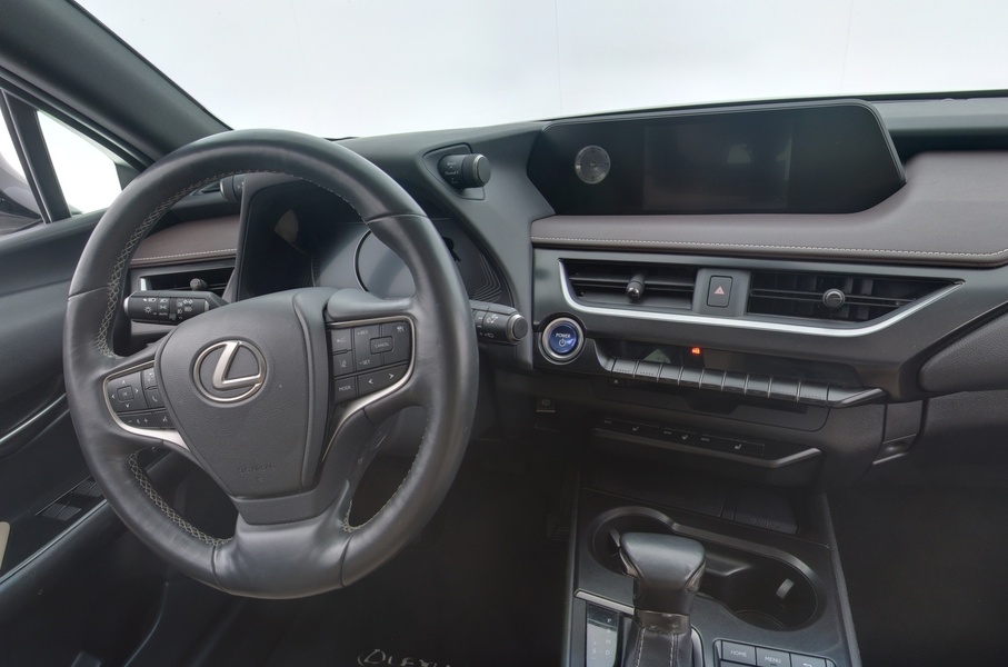 Lexus UX vaihtoauto