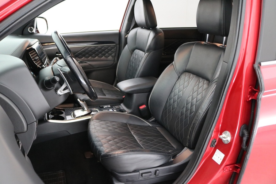 Mitsubishi Outlander PHEV vaihtoauto