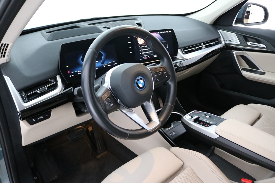 BMW iX1 vaihtoauto