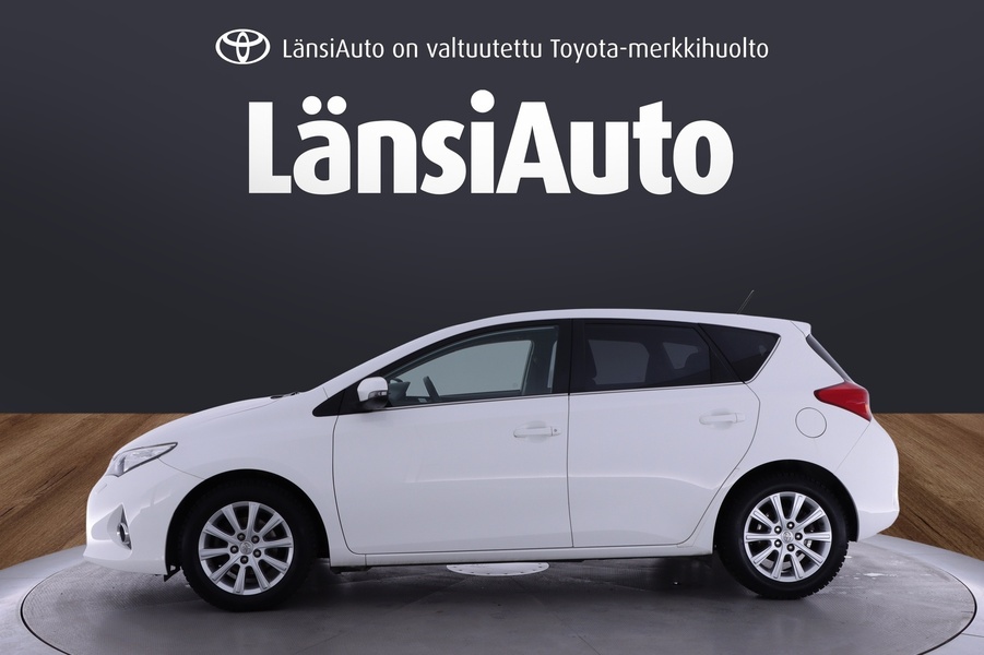 Toyota Auris vaihtoauto