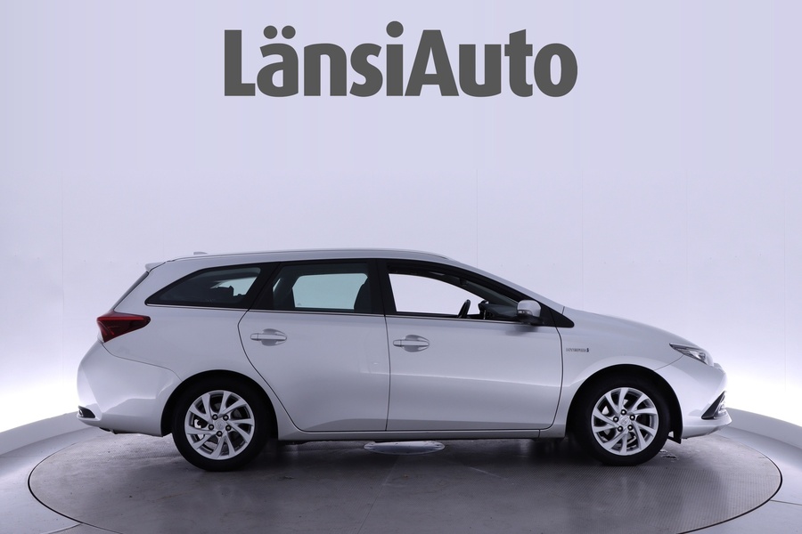 Toyota Auris vaihtoauto