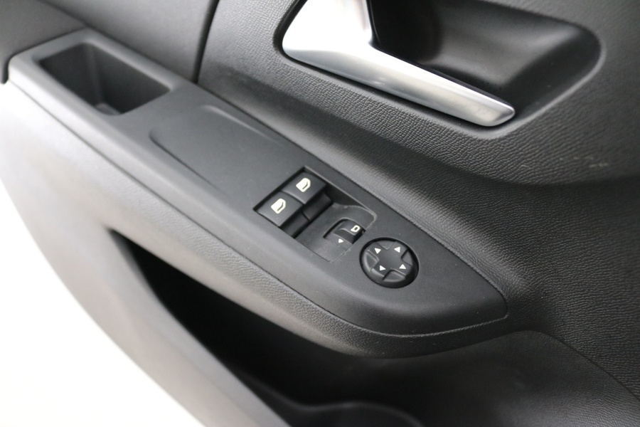 Opel Corsa-e vaihtoauto