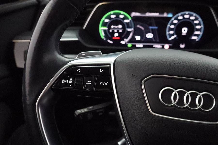 Audi e-tron vaihtoauto