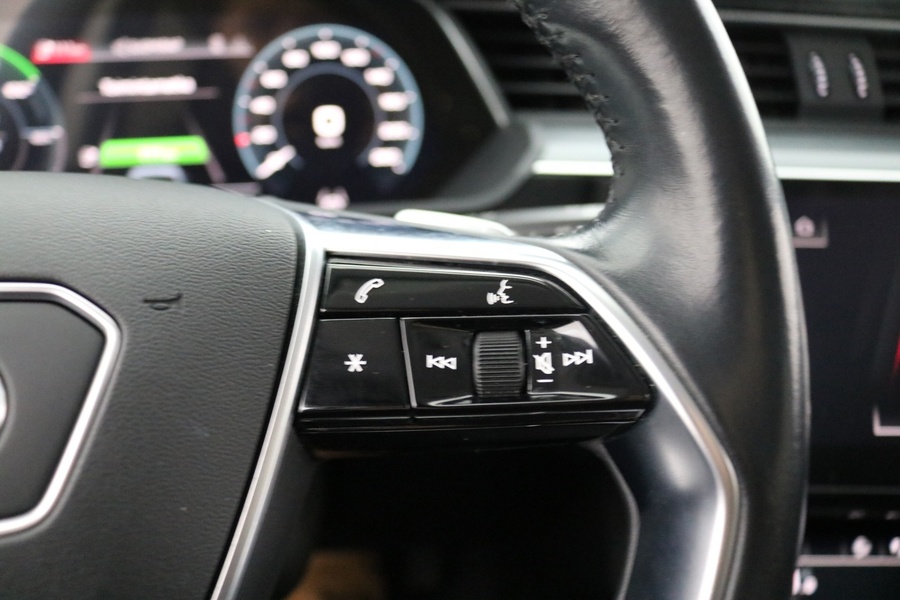 Audi e-tron vaihtoauto