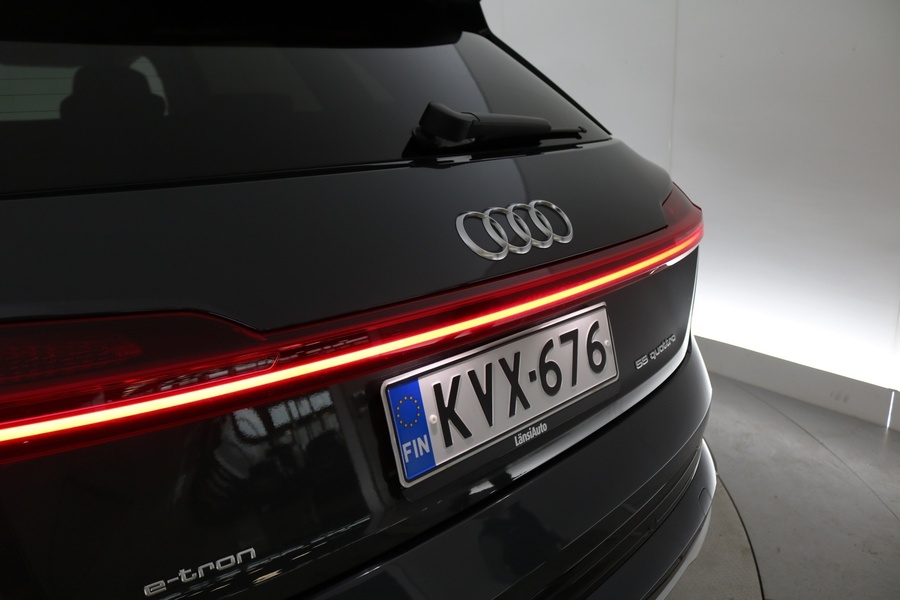 Audi e-tron vaihtoauto