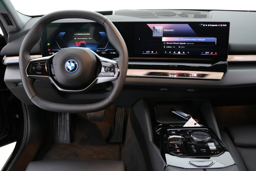 BMW i5 vaihtoauto