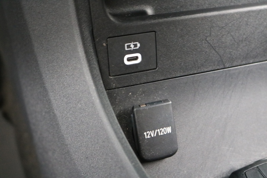 Toyota bZ4X vaihtoauto