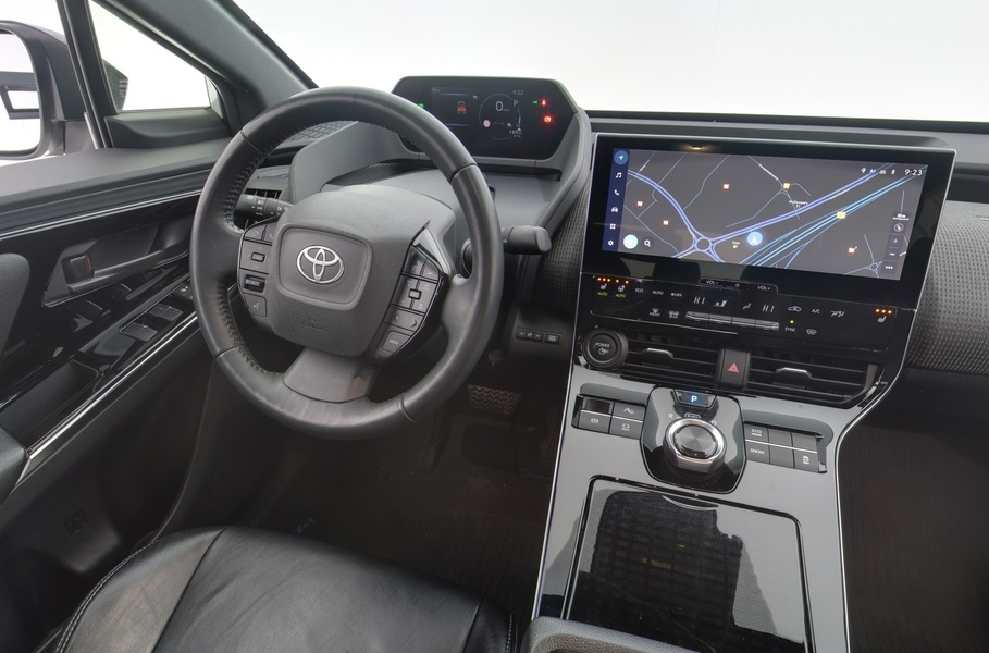 Toyota bZ4X vaihtoauto