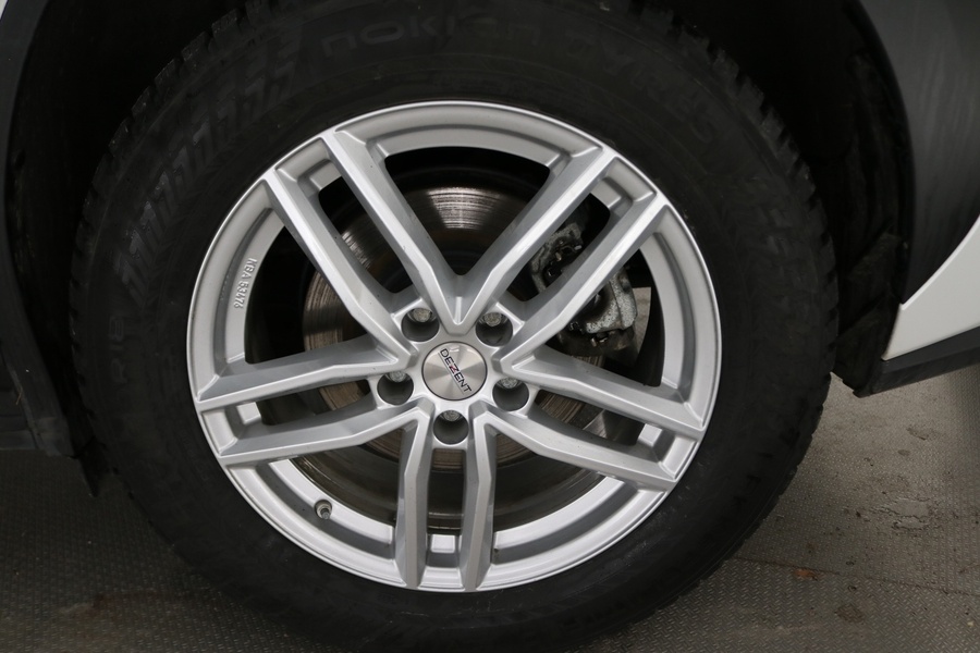 Toyota bZ4X vaihtoauto