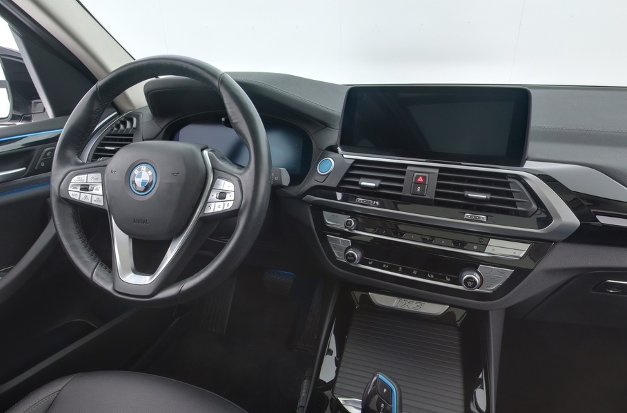 BMW iX3 vaihtoauto
