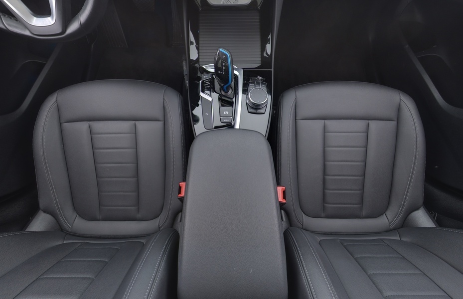BMW iX3 vaihtoauto