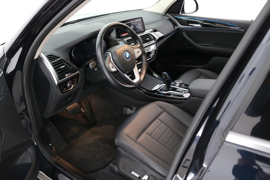 BMW iX3 vaihtoauto