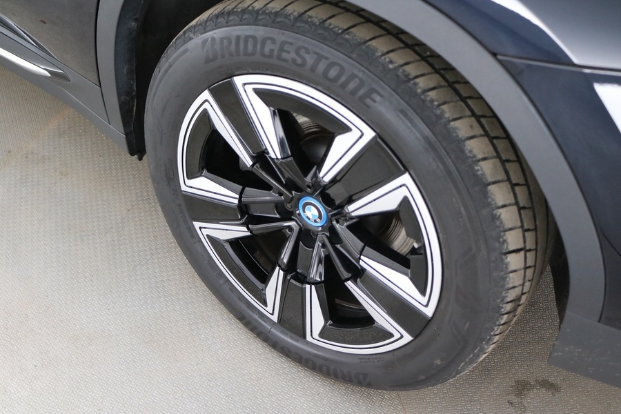 BMW iX3 vaihtoauto