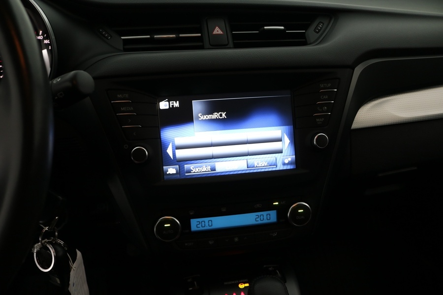 Toyota Avensis vaihtoauto