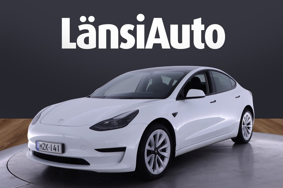 Tesla Model 3 vaihtoauto