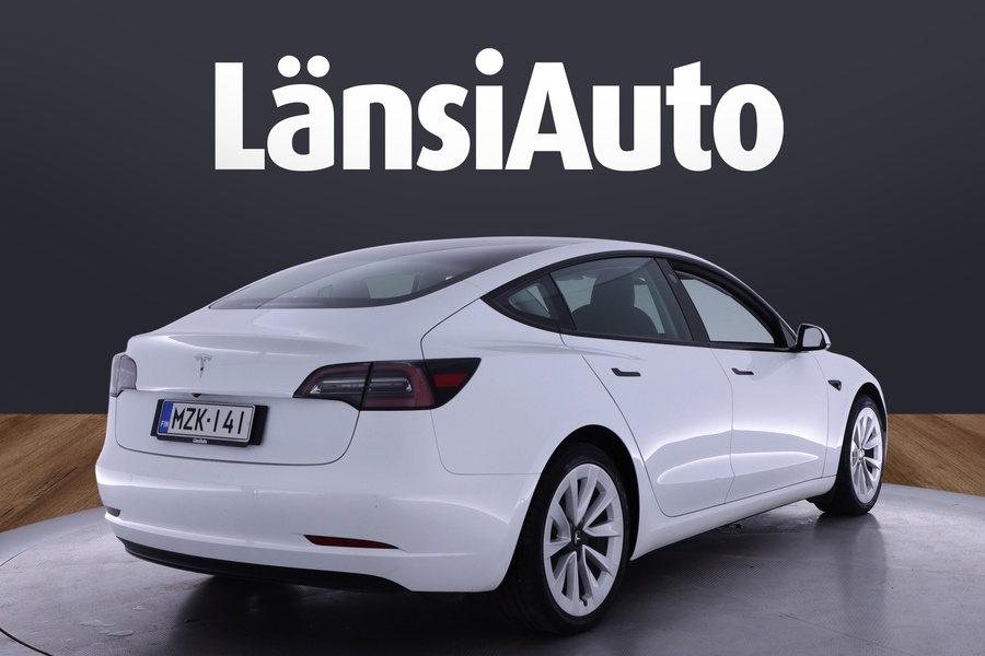 Tesla Model 3 vaihtoauto