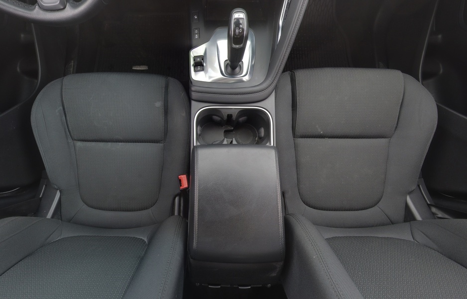 Jaguar E-PACE vaihtoauto