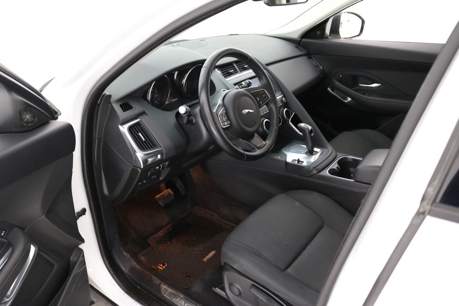 Jaguar E-PACE vaihtoauto