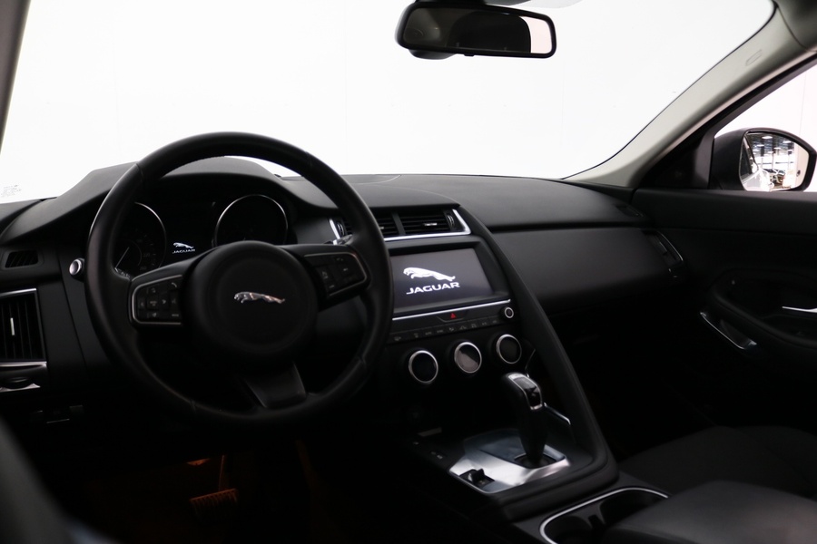 Jaguar E-PACE vaihtoauto