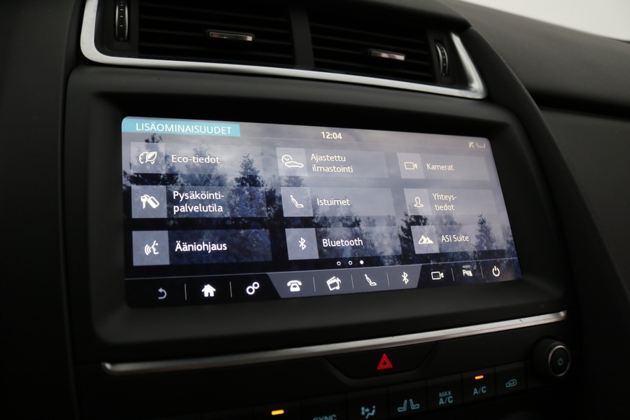 Jaguar E-PACE vaihtoauto