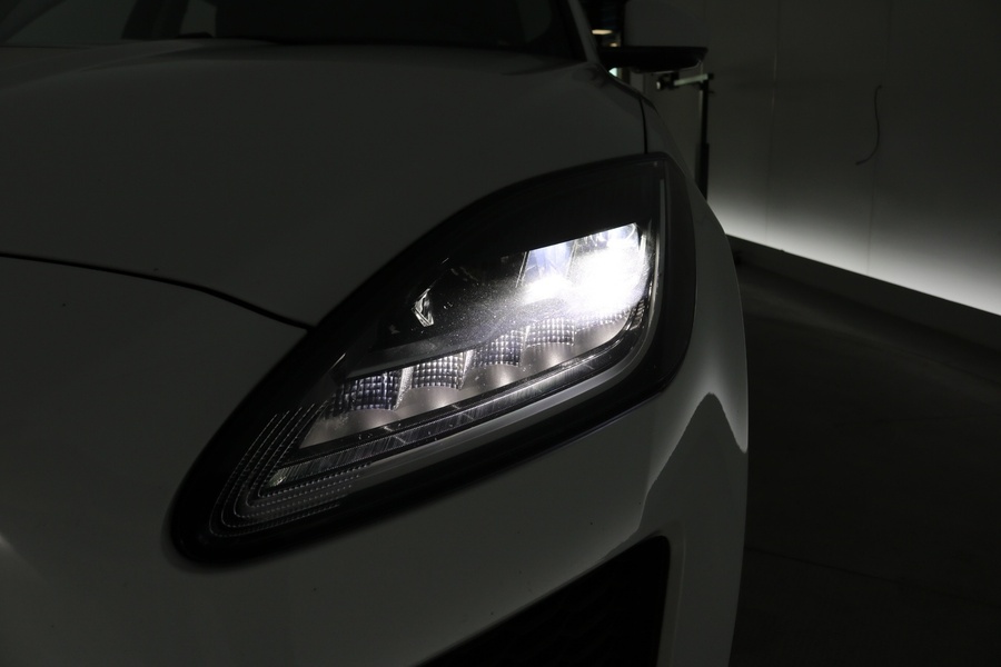 Jaguar E-PACE vaihtoauto