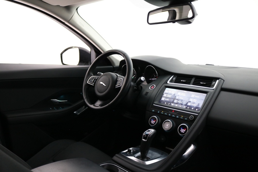 Jaguar E-PACE vaihtoauto