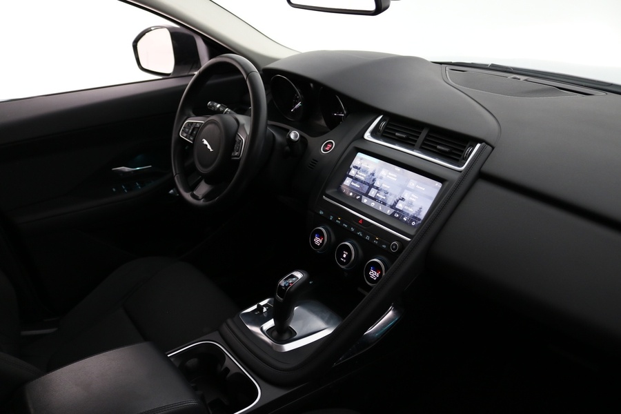 Jaguar E-PACE vaihtoauto