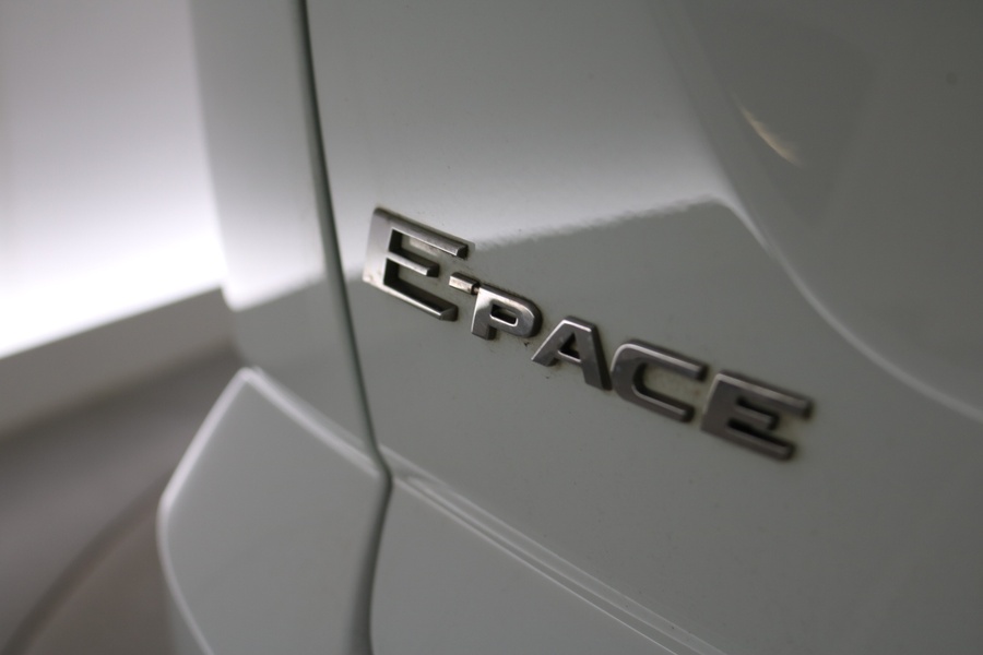 Jaguar E-PACE vaihtoauto