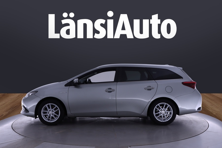 Toyota Auris vaihtoauto