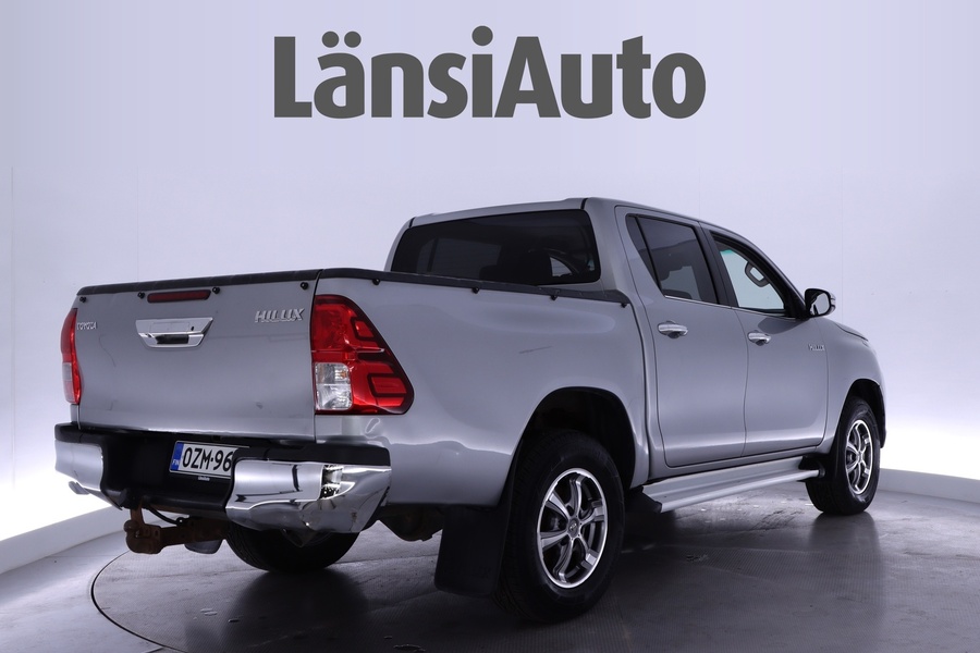 Toyota Hilux vaihtoauto