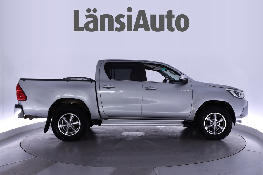 Toyota Hilux vaihtoauto