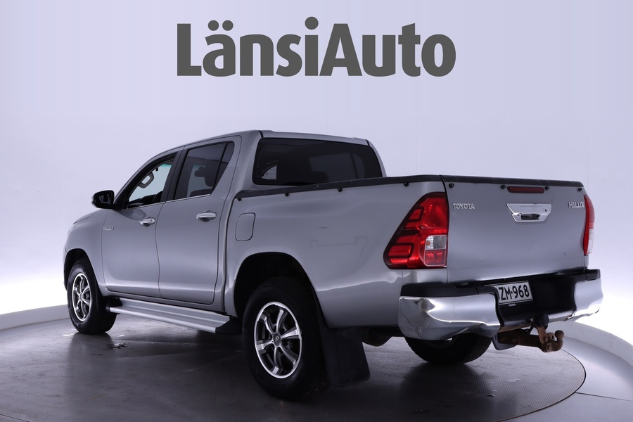 Toyota Hilux vaihtoauto