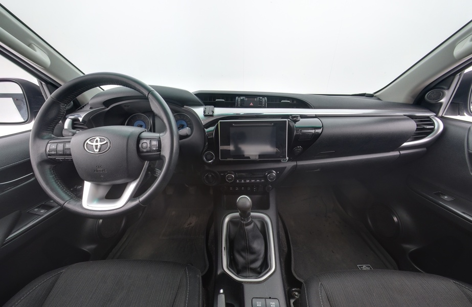 Toyota Hilux vaihtoauto
