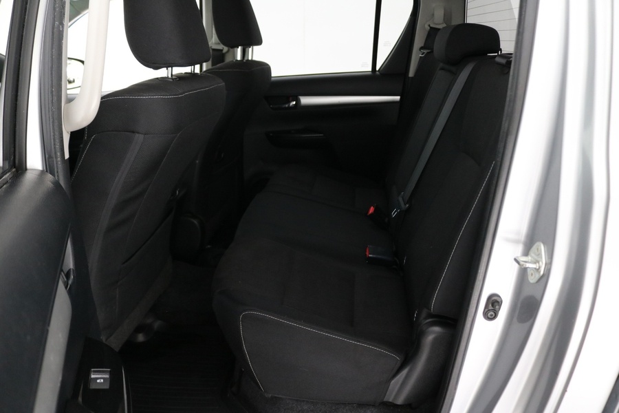 Toyota Hilux vaihtoauto