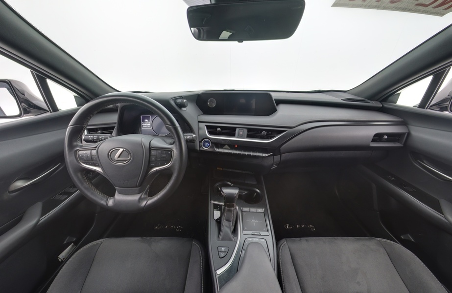 Lexus UX vaihtoauto