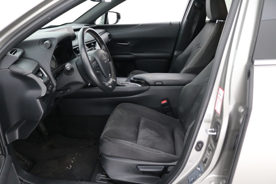Lexus UX vaihtoauto