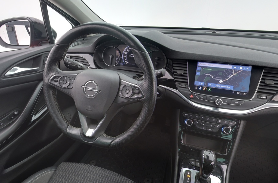 Opel Astra vaihtoauto