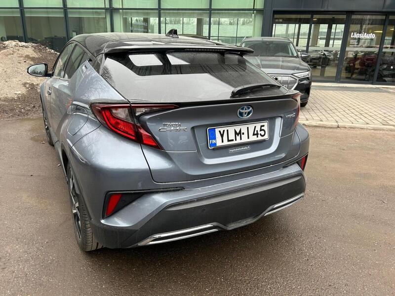 Toyota C-HR vaihtoauto