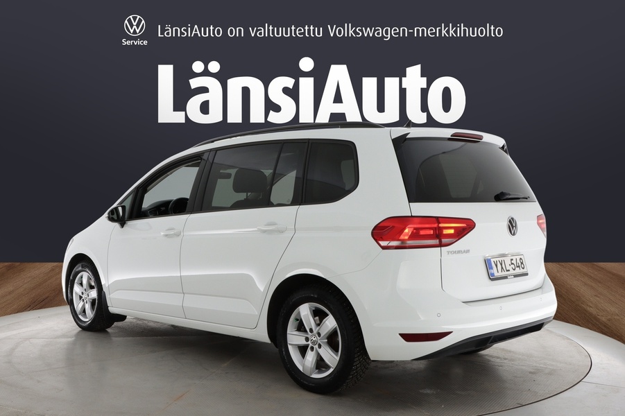 Volkswagen Touran vaihtoauto