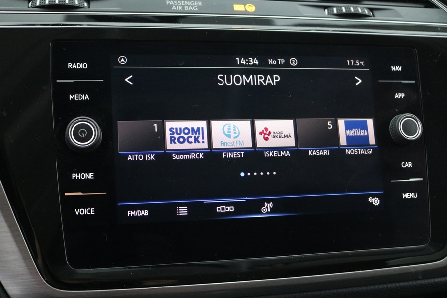 Volkswagen Touran vaihtoauto