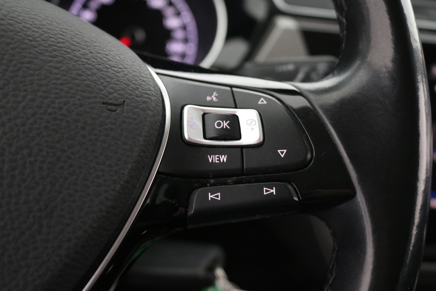 Volkswagen Touran vaihtoauto