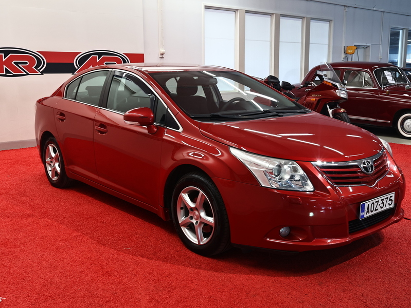 Toyota Avensis vaihtoauto