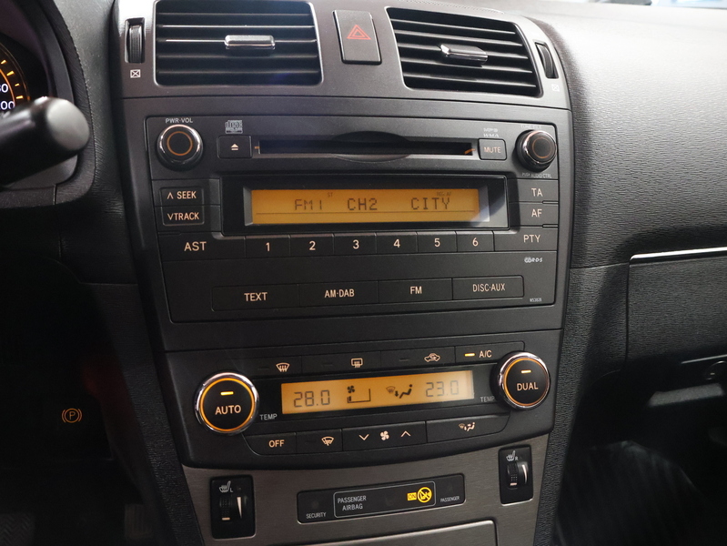 Toyota Avensis vaihtoauto