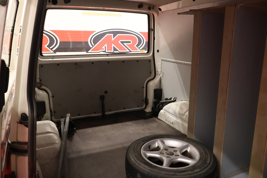 Volkswagen Transporter vaihtoauto