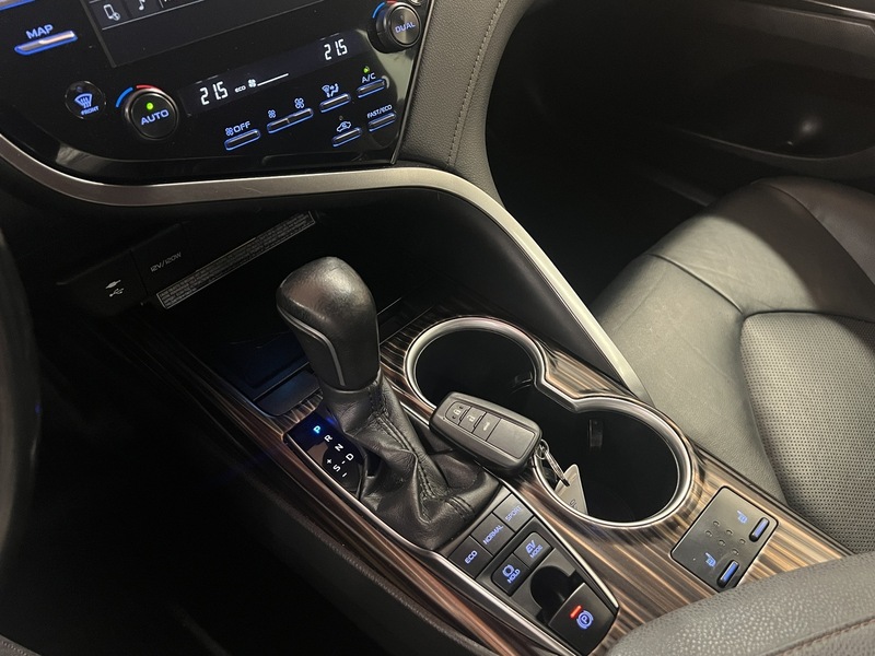 Toyota Camry vaihtoauto