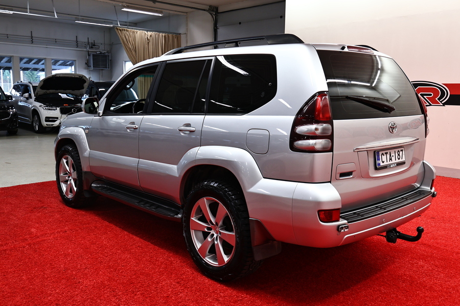 Toyota Land Cruiser vaihtoauto