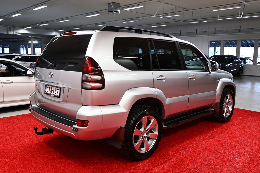 Toyota Land Cruiser vaihtoauto