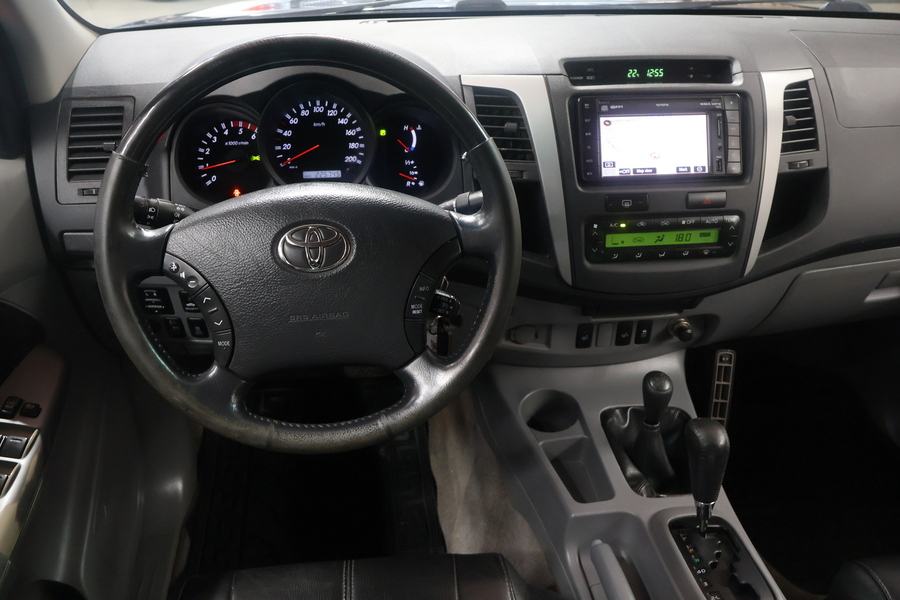 Toyota Hilux vaihtoauto