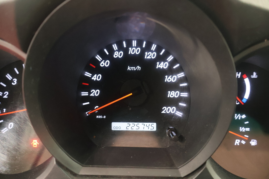 Toyota Hilux vaihtoauto